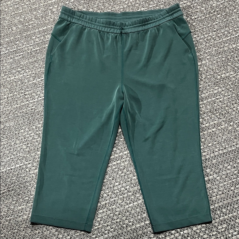 READ Lululemon | Softstreme High-Rise Straight-Leg Cropped Pant